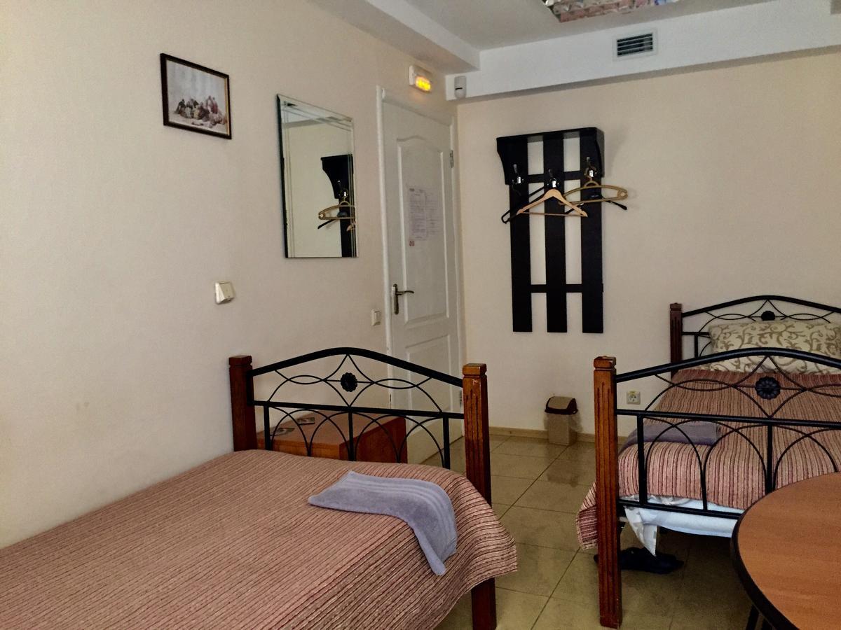Westend Hostel Kiev Exterior foto